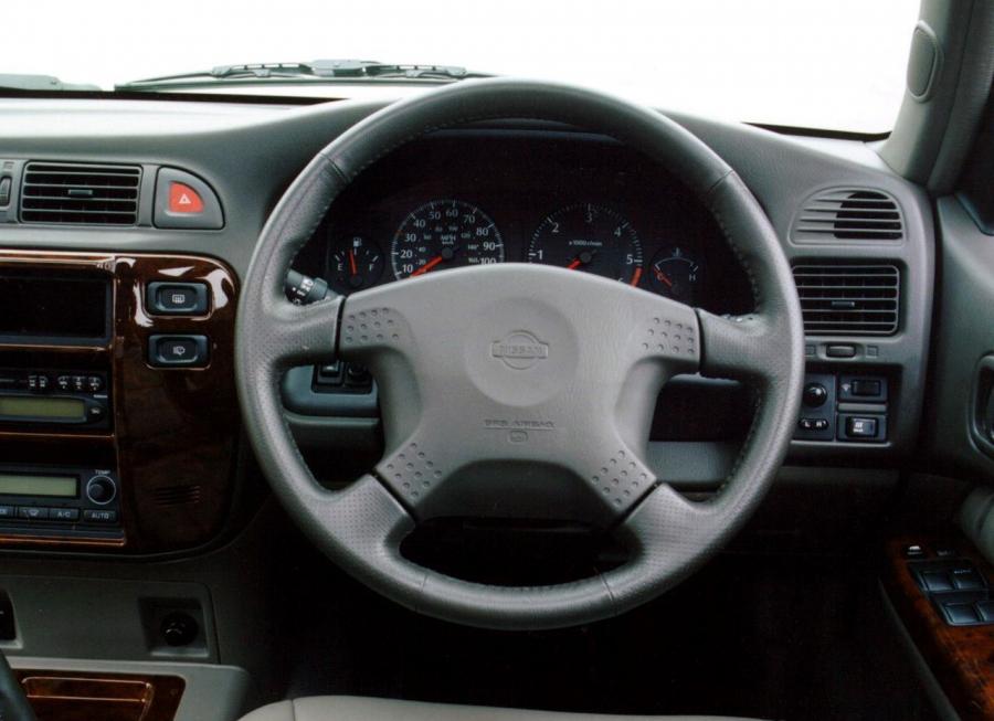  Nissan Patrol GR 5-Door 1997 года  (UK) (фото 2 из 10)